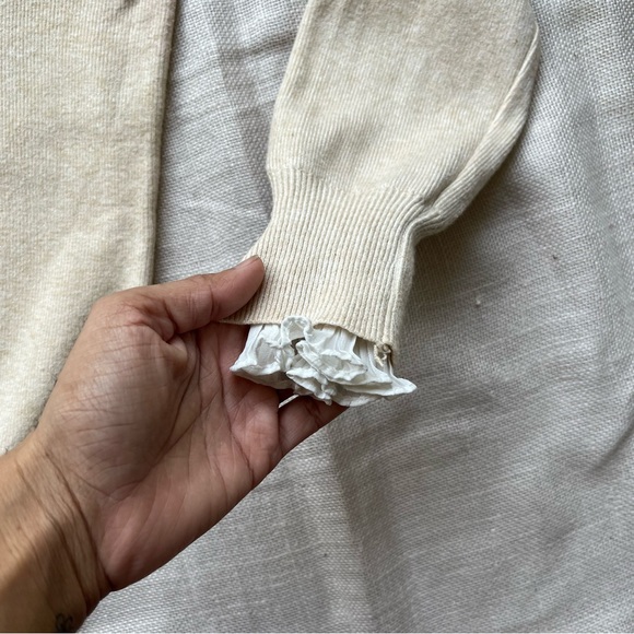 Beige Sweater with Frilly Neck and Sleeves - Picture 3 of 13